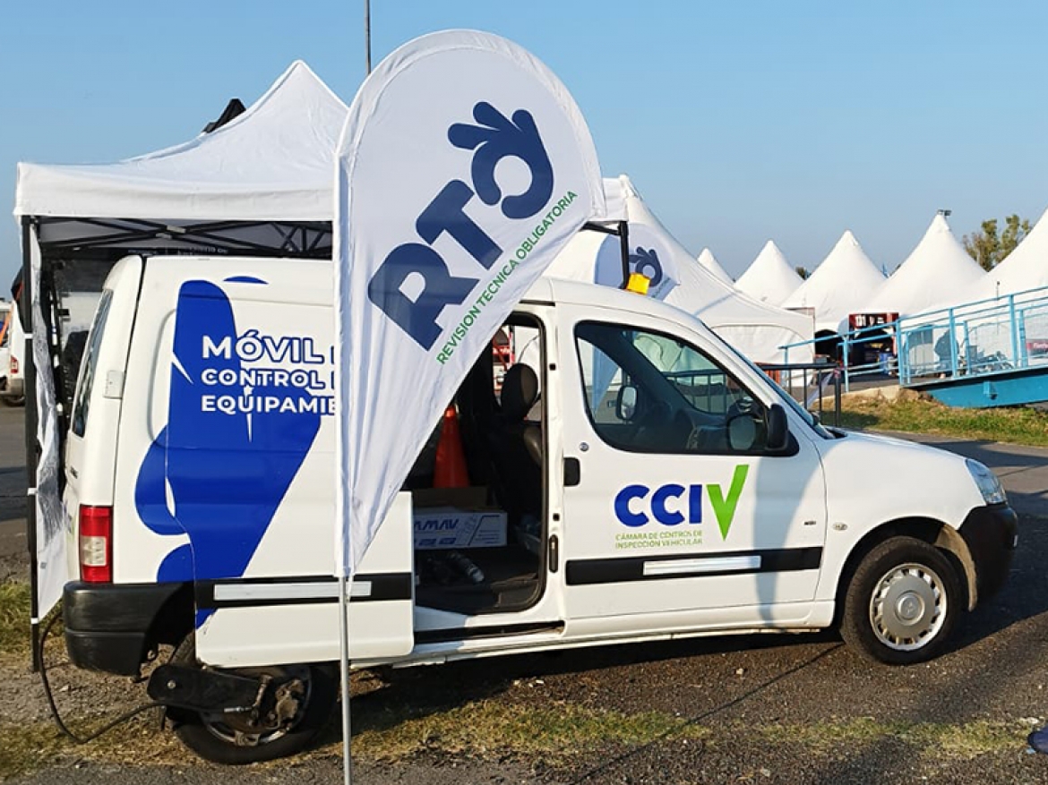 CCIV estuvo presente en una nueva fecha del Turismo Pista en Rosario, con su nuevo movil